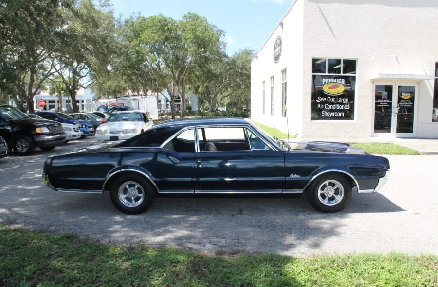 1967 Oldsmobile Cutlass 2nd Gen - Image 10 of 12