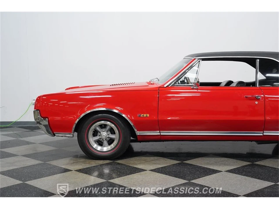 1967 Oldsmobile Cutlass 2nd Gen - Image 19 of 31