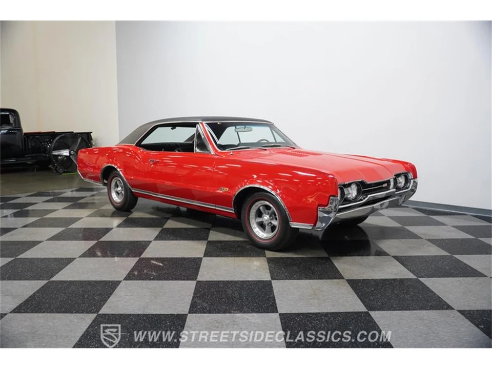 1967 Oldsmobile Cutlass 2nd Gen - Image 14 of 31
