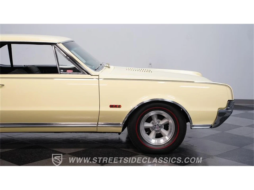 1967 Oldsmobile Cutlass 2nd Gen - Image 25 of 31