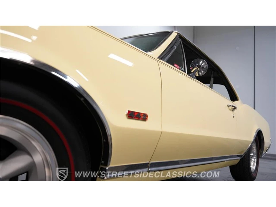 1967 Oldsmobile Cutlass 2nd Gen - Image 19 of 31