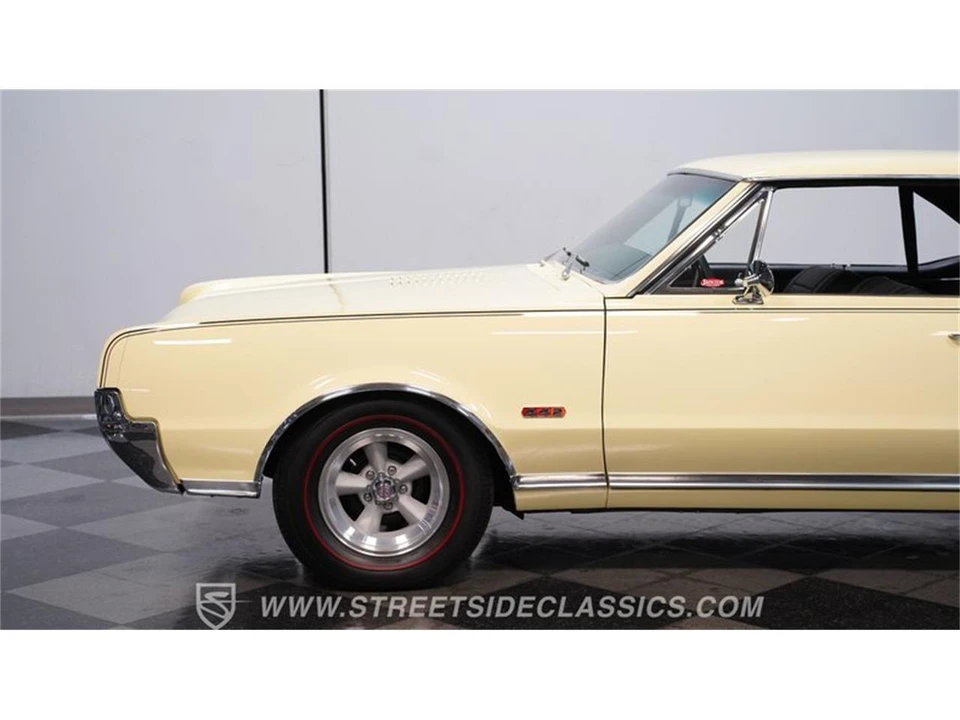 1967 Oldsmobile Cutlass 2nd Gen - Image 20 of 31