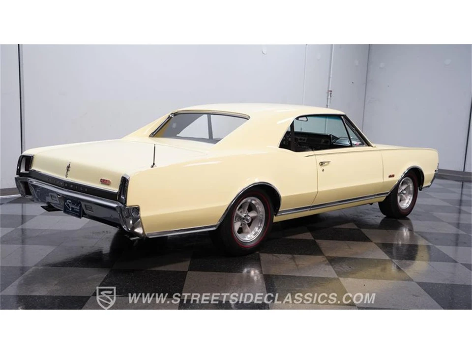 1967 Oldsmobile Cutlass 2nd Gen - Image 12 of 31