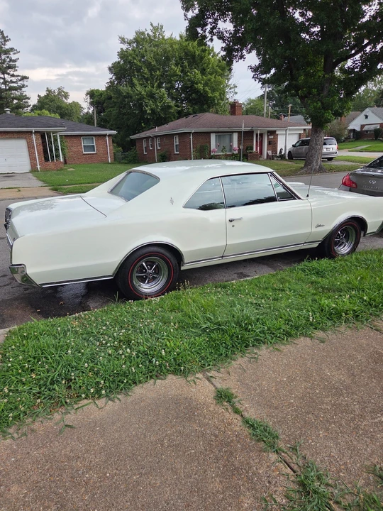1967 Oldsmobile Cutlass 2nd Gen - Image 5 of 21