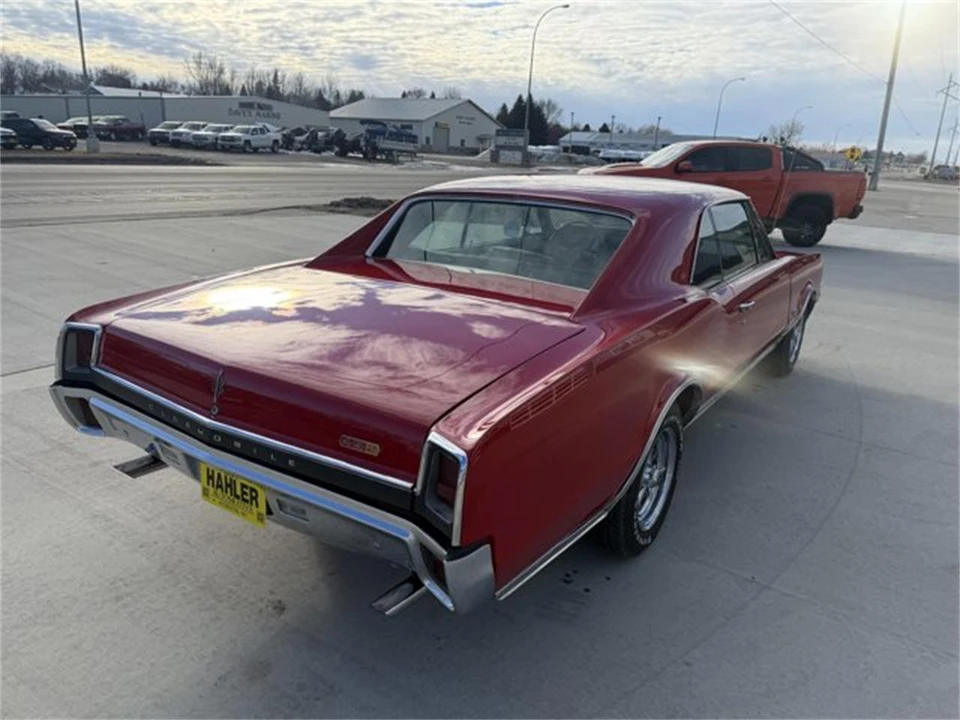 1967 Oldsmobile Cutlass 2nd Gen - Image 8 of 31