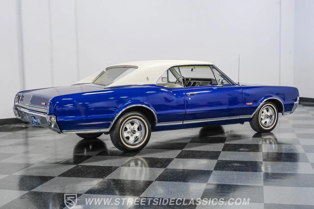 1967 Oldsmobile Cutlass 2nd Gen - Image 11 of 12