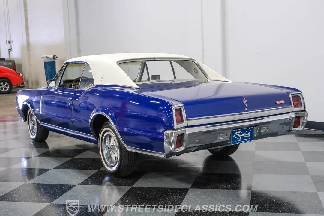 1967 Oldsmobile Cutlass 2nd Gen - Image 10 of 12