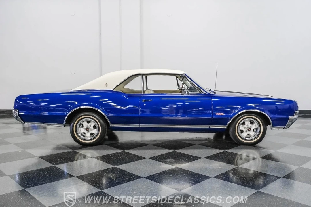 1967 Oldsmobile Cutlass 2nd Gen - Image 13 of 21