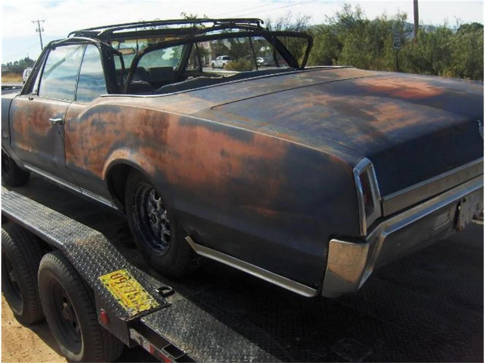 1967 Oldsmobile Cutlass 2nd Gen - Image 19 of 22