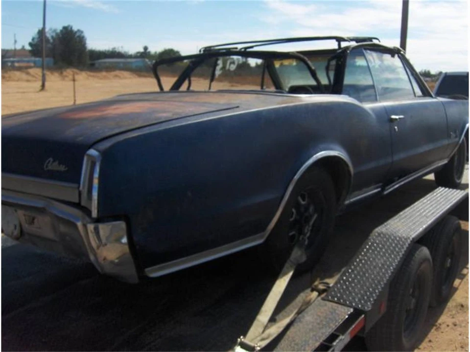 1967 Oldsmobile Cutlass 2nd Gen - Image 17 of 22
