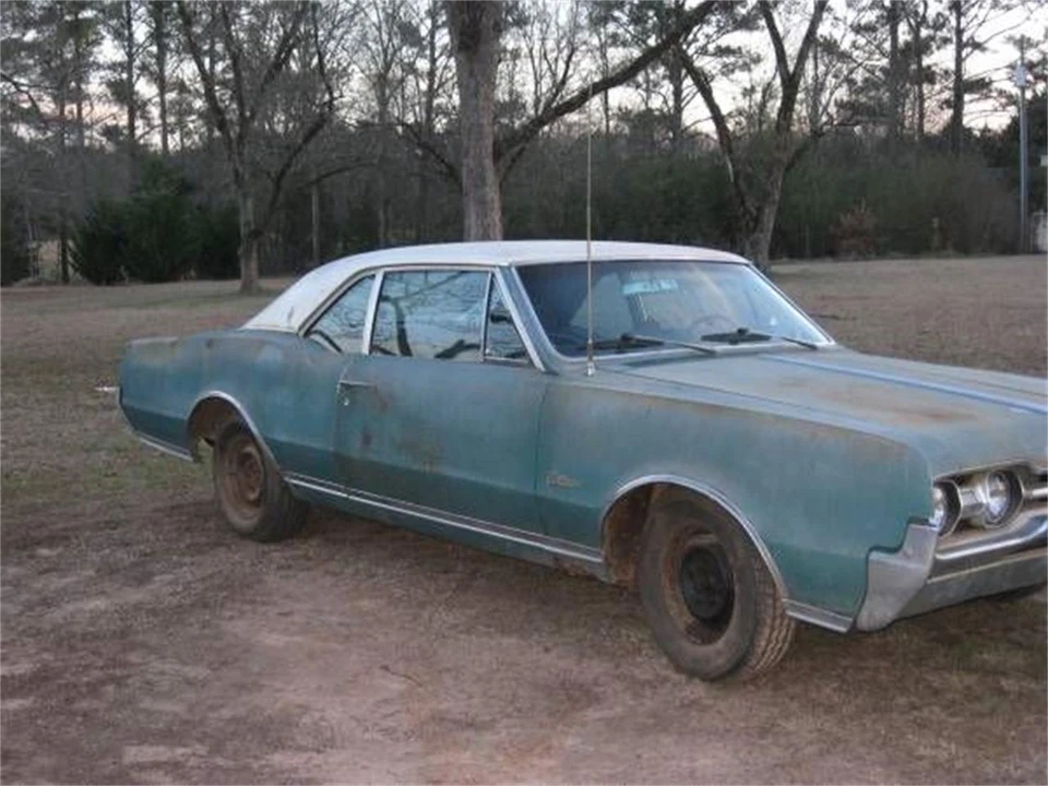 1967 Oldsmobile Cutlass 2nd Gen - Image 6 of 15