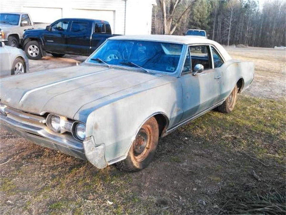 1967 Oldsmobile Cutlass 2nd Gen - Image 5 of 15