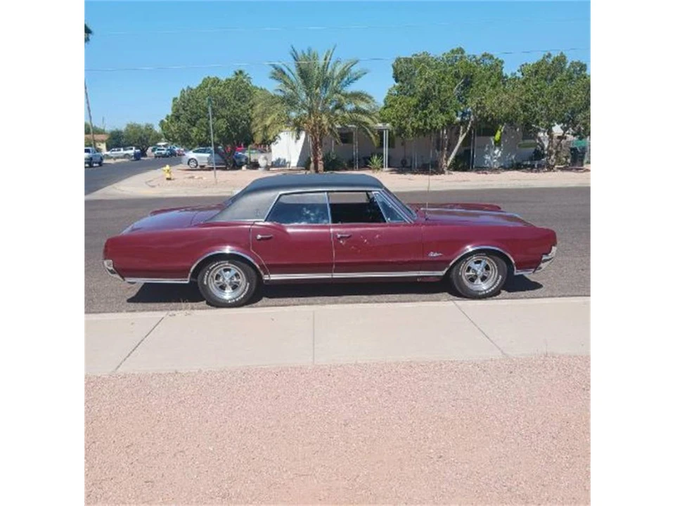 1967 Oldsmobile Cutlass 2nd Gen - Image 5 of 8