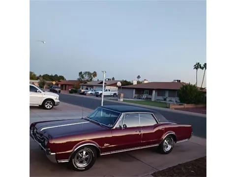 1967 Oldsmobile Cutlass Holiday Supreme