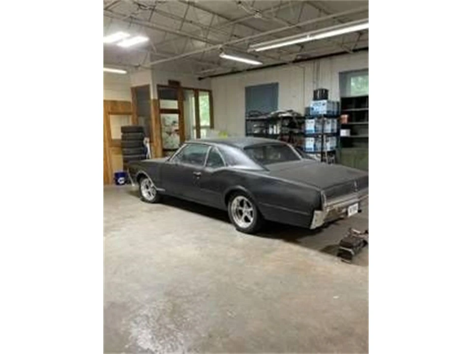 1967 Oldsmobile Cutlass 2nd Gen - Image 10 of 10