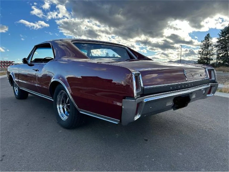 1967 Oldsmobile Cutlass 2nd Gen - Image 2 of 24