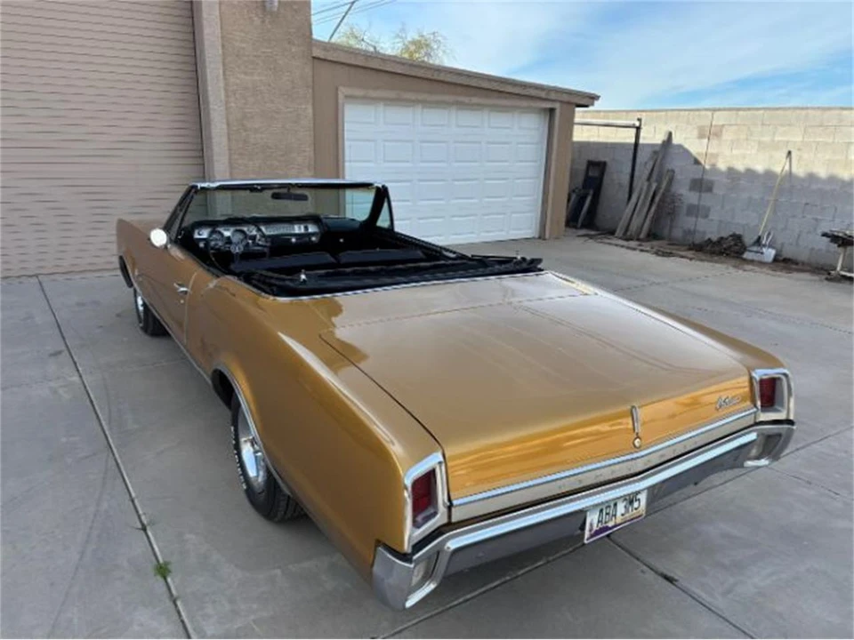 1967 Oldsmobile Cutlass 2nd Gen - Image 10 of 20