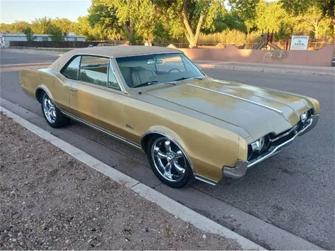 1967 Oldsmobile Cutlass Supreme