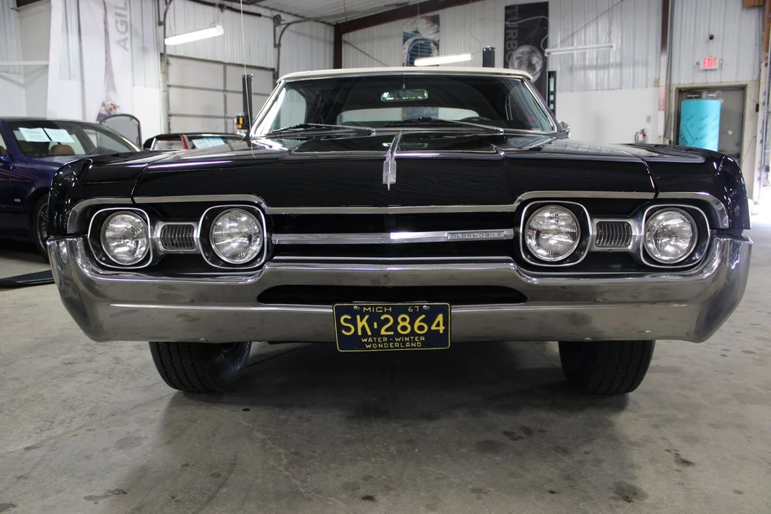 1967 Oldsmobile Cutlass 2nd Gen - Image 10 of 12