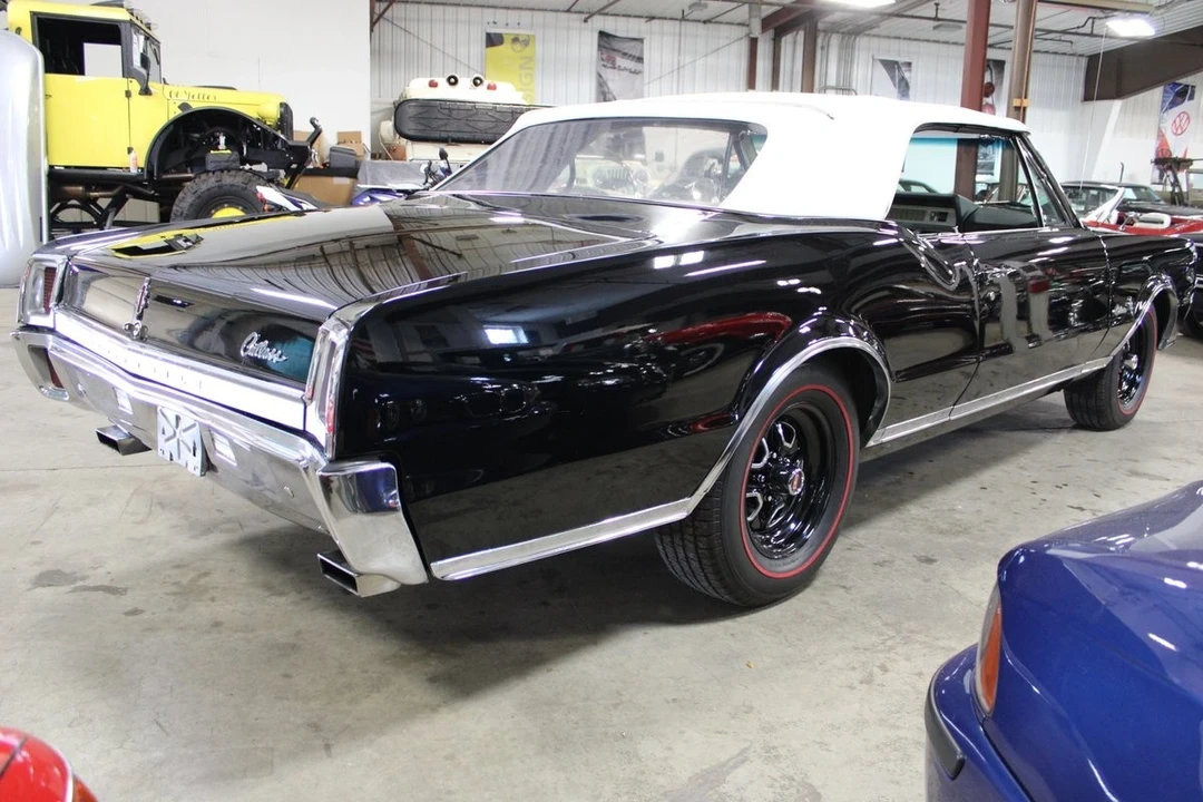 1967 Oldsmobile Cutlass 2nd Gen - Image 7 of 12