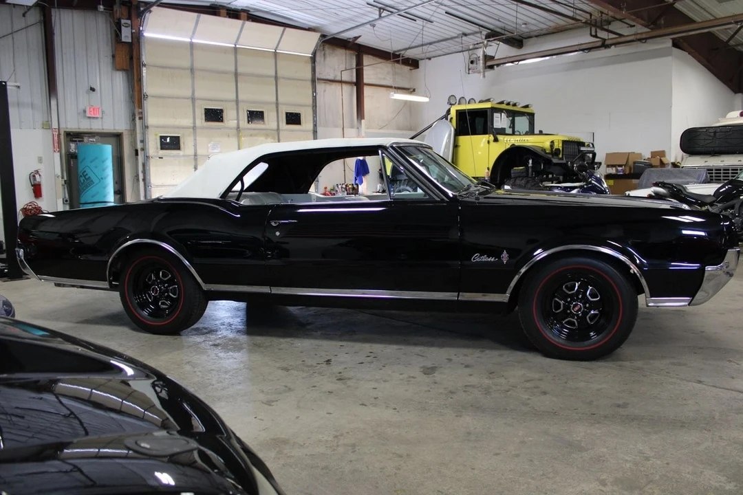 1967 Oldsmobile Cutlass 2nd Gen - Image 8 of 12