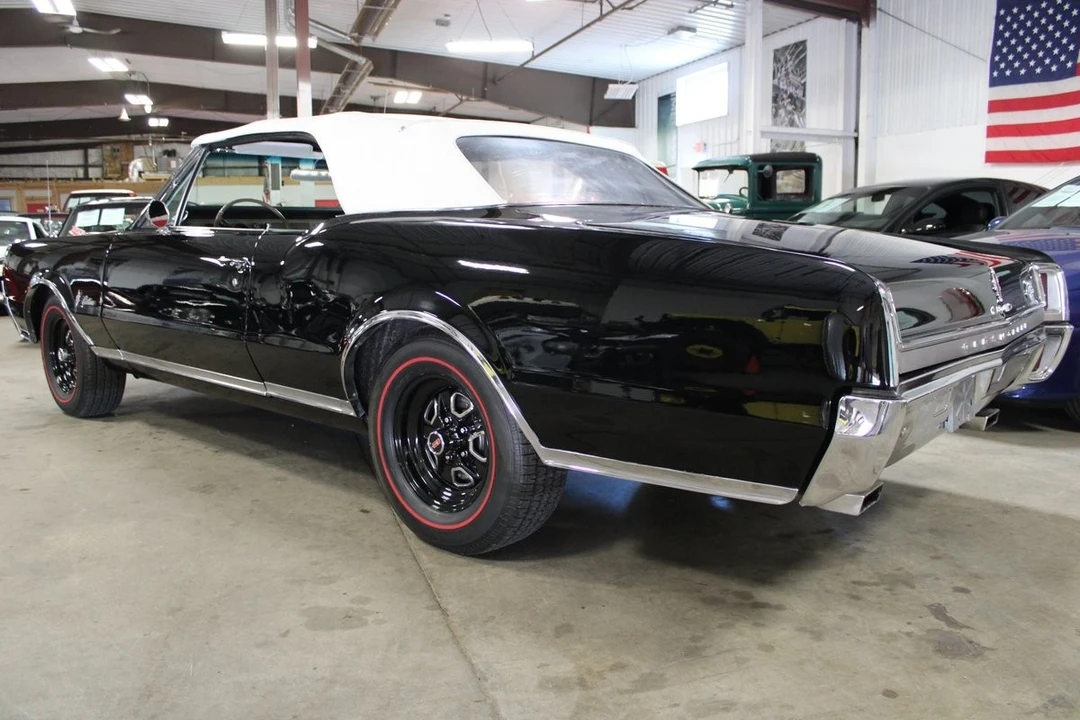 1967 Oldsmobile Cutlass 2nd Gen - Image 5 of 12