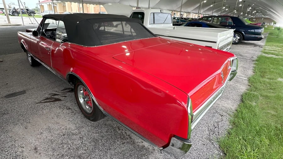 1967 Oldsmobile Cutlass 2nd Gen - Image 2 of 4