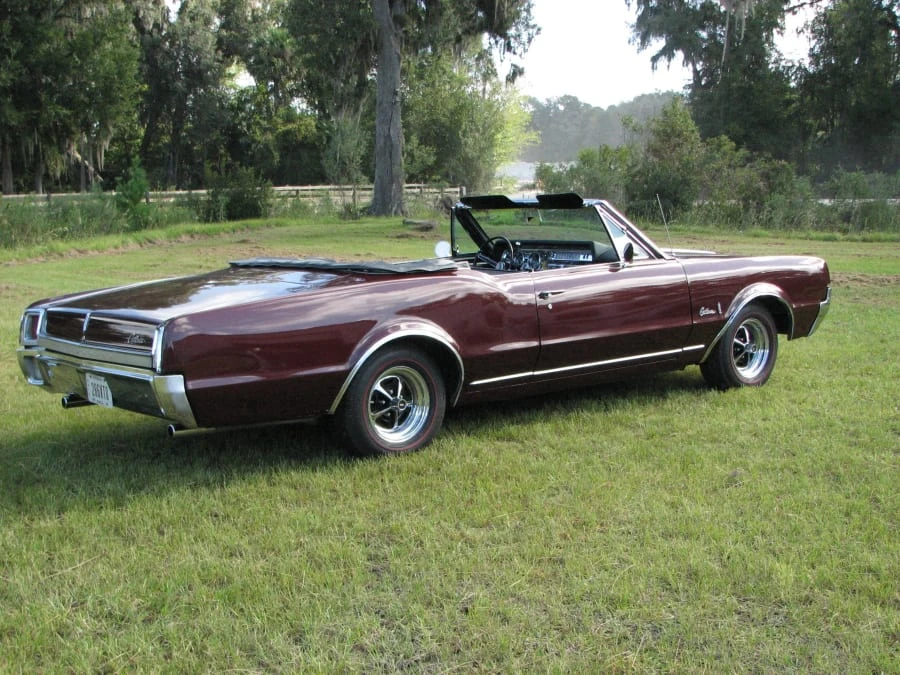 1967 Oldsmobile Cutlass 2nd Gen - Image 4 of 6