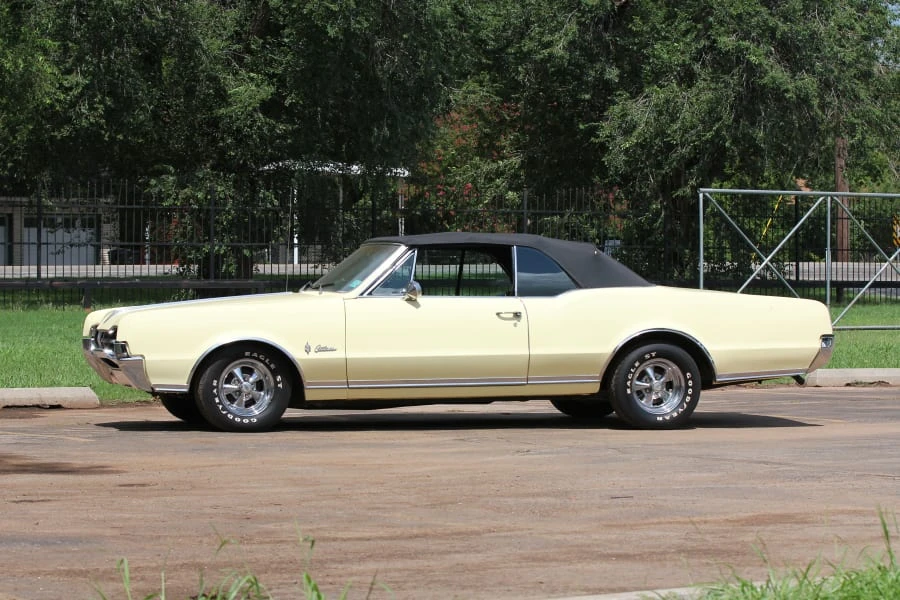 1967 Oldsmobile Cutlass 2nd Gen - Image 2 of 7