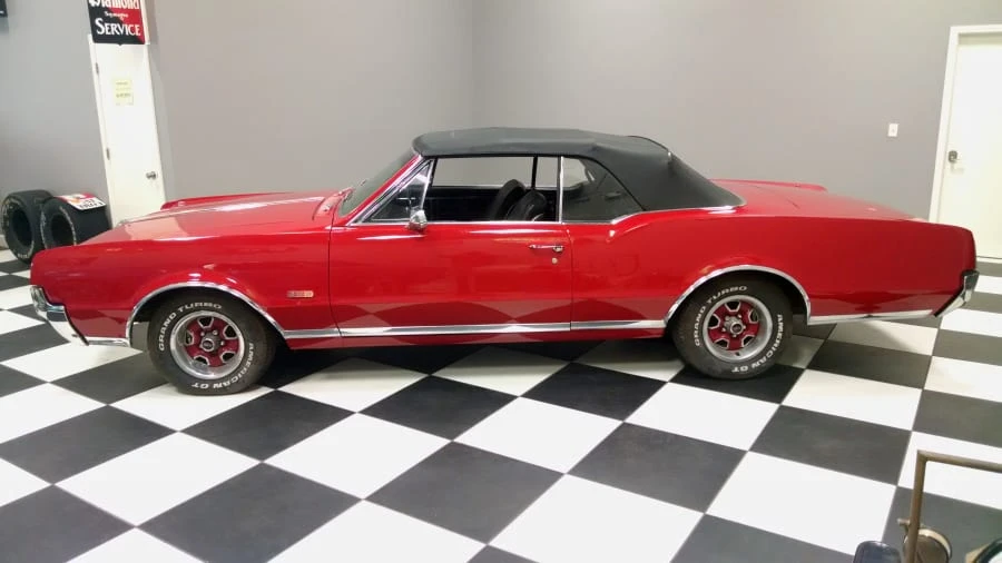 1967 Oldsmobile Cutlass 2nd Gen - Image 2 of 4