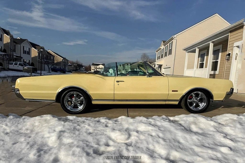 1967 Oldsmobile Cutlass 2nd Gen - Image 9 of 12