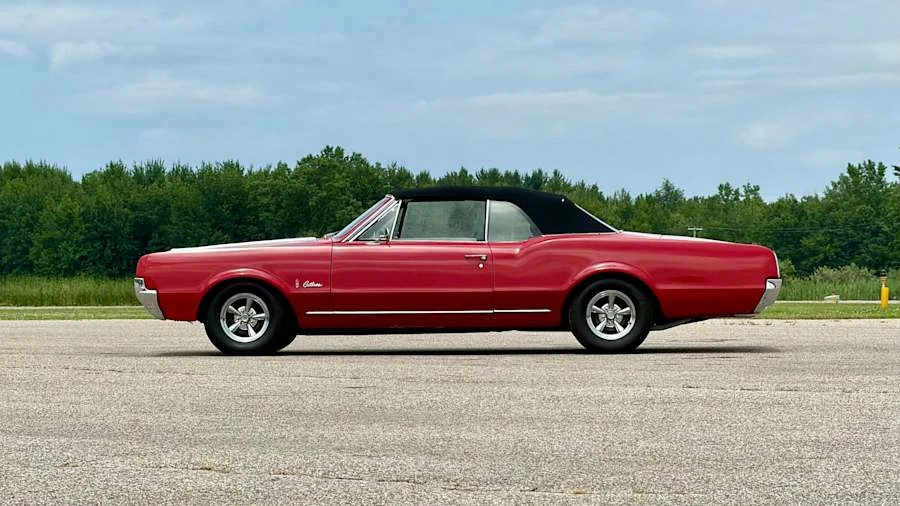 1967 Oldsmobile Cutlass 2nd Gen - Image 2 of 29