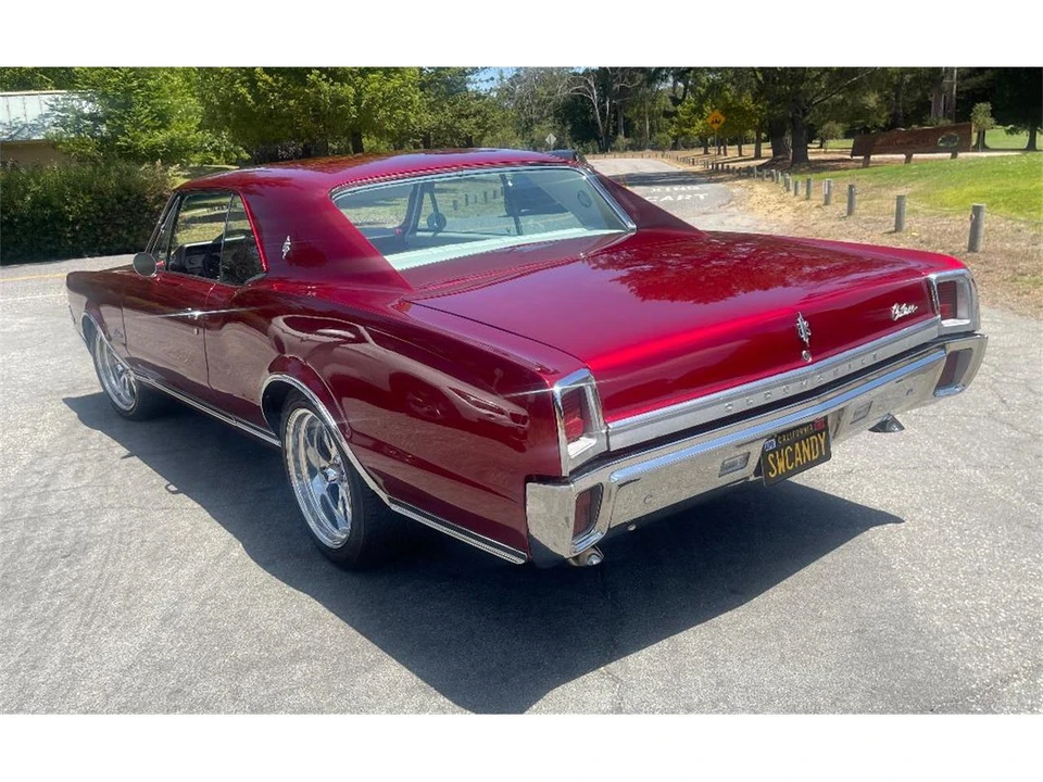 1967 Oldsmobile Cutlass Supreme - Image 5 of 26
