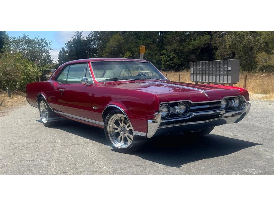1967 Oldsmobile Cutlass Supreme - Image 12 of 26