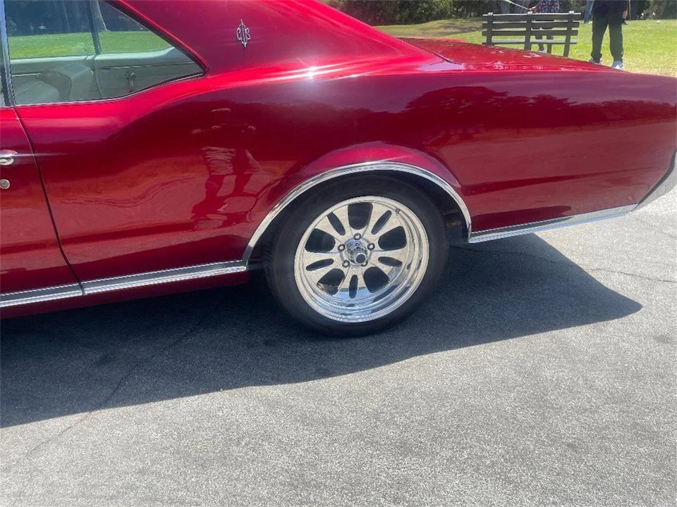 1967 Oldsmobile Cutlass Supreme - Image 14 of 26