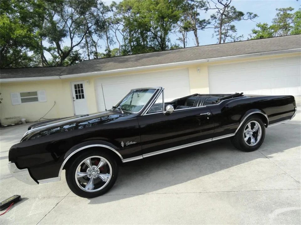 1967 Oldsmobile Cutlass Supreme - Image 3 of 31