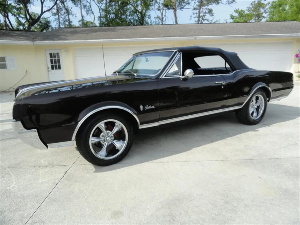 1967 Oldsmobile Cutlass Supreme - Image 7 of 31