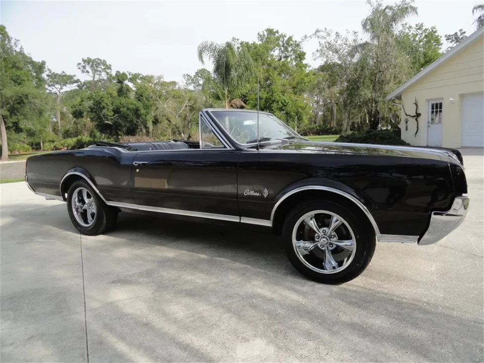 1967 Oldsmobile Cutlass Supreme - Image 8 of 31