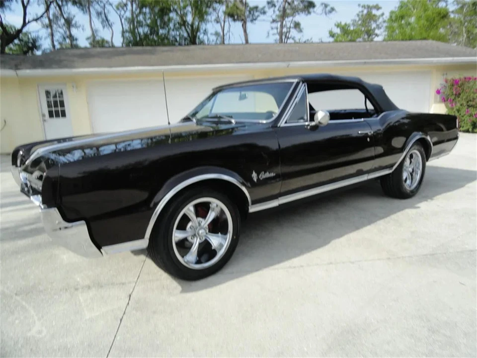1967 Oldsmobile Cutlass Supreme - Image 2 of 31