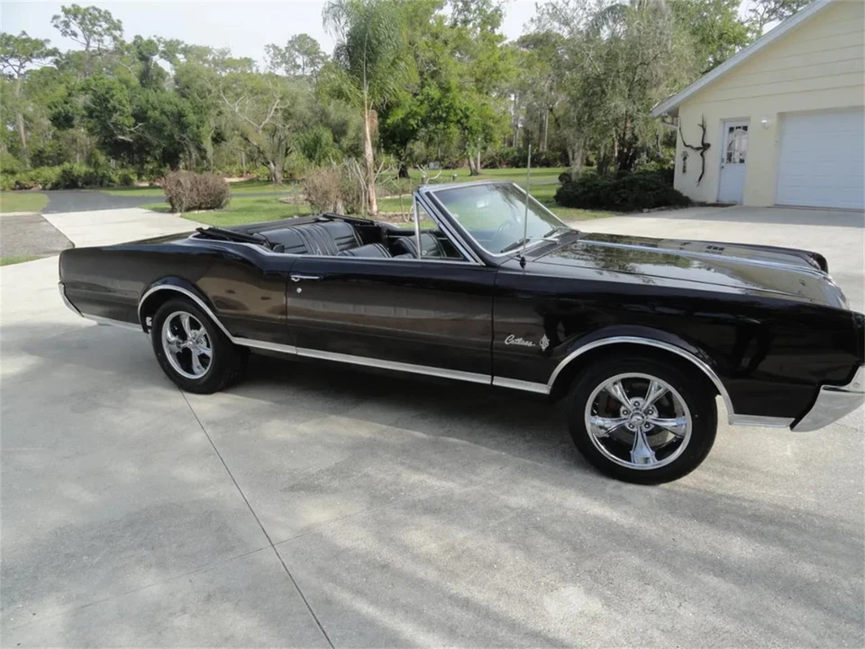 1967 Oldsmobile Cutlass Supreme - Image 20 of 31
