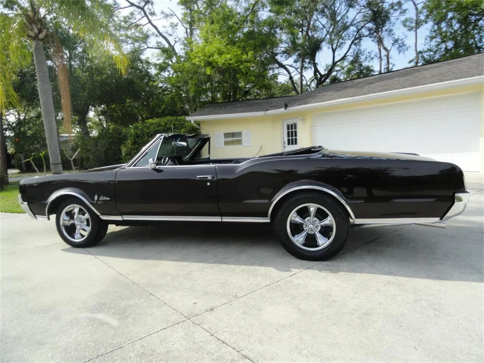 1967 Oldsmobile Cutlass Supreme - Image 21 of 31