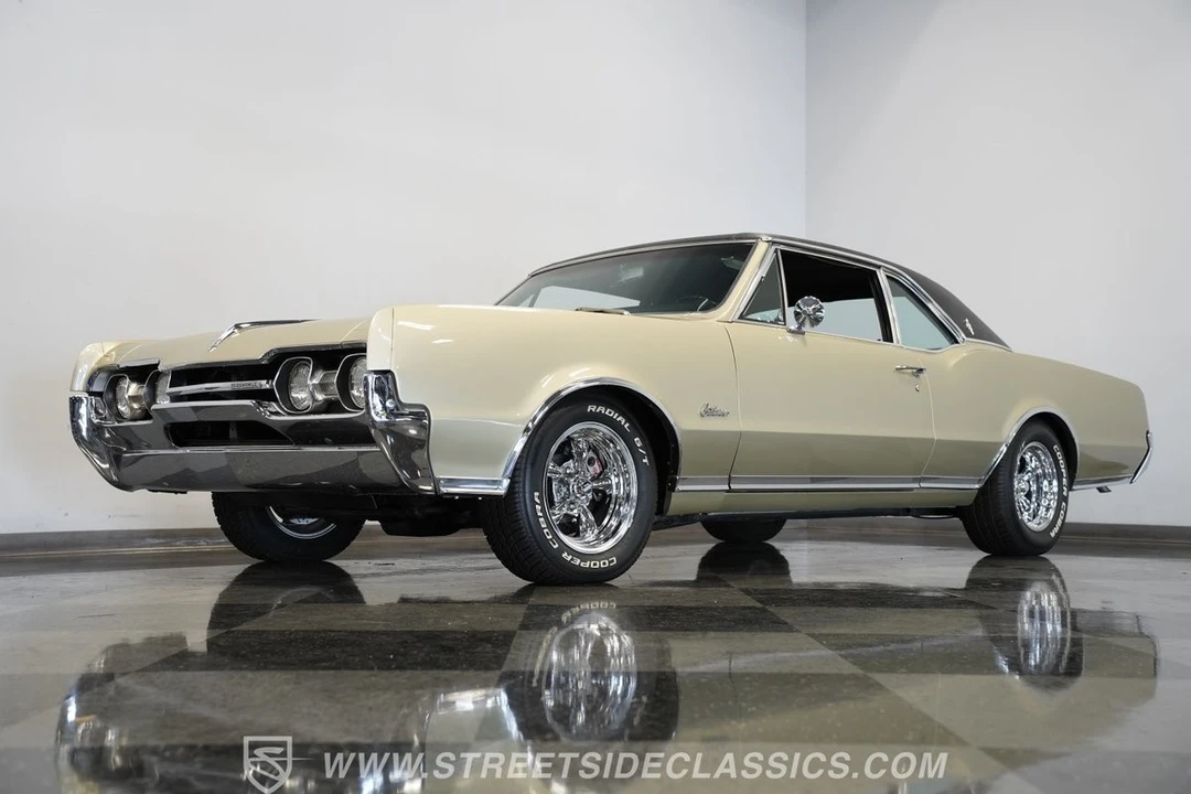 1967 Oldsmobile Cutlass Supreme - Image 6 of 12
