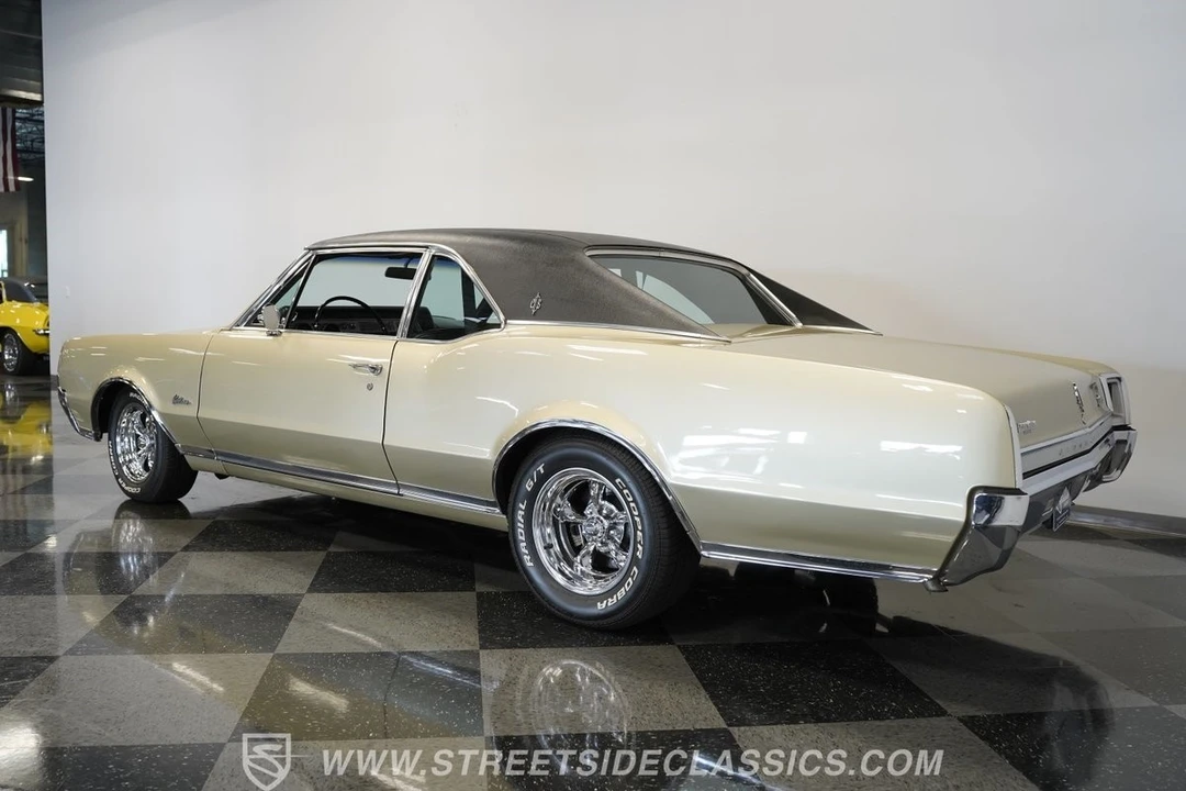 1967 Oldsmobile Cutlass Supreme - Image 12 of 12