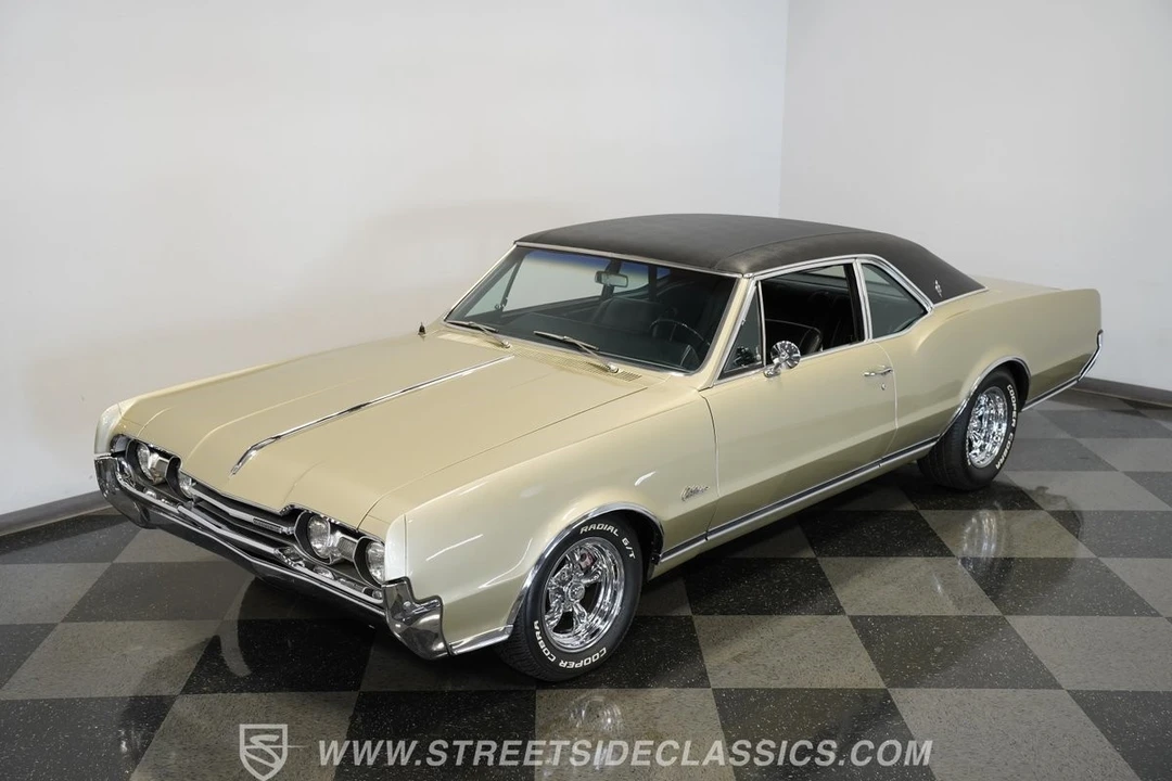 1967 Oldsmobile Cutlass Supreme - Image 8 of 12