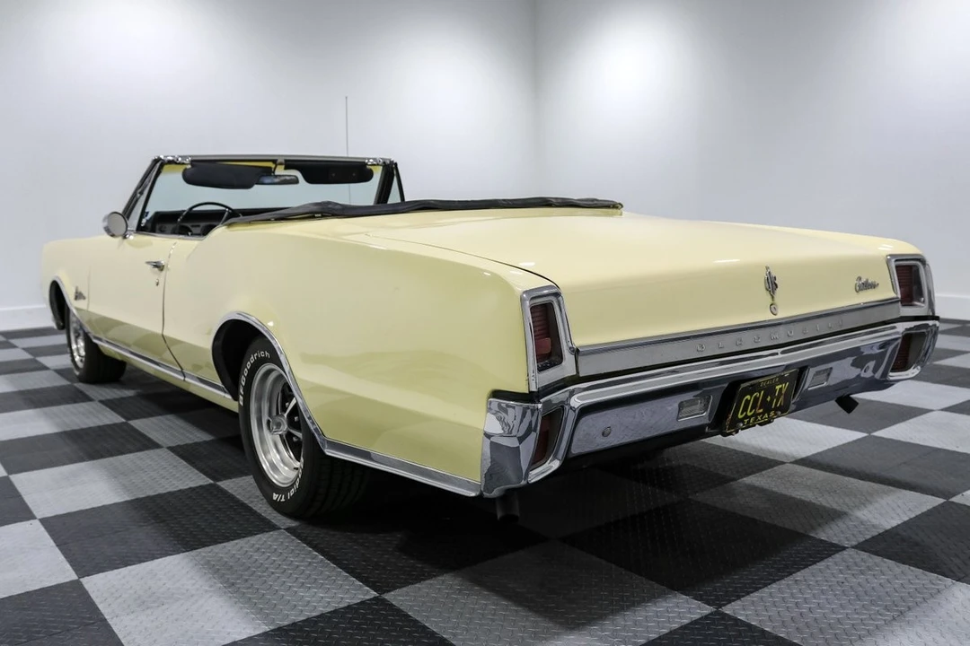 1967 Oldsmobile Cutlass Supreme - Image 7 of 21