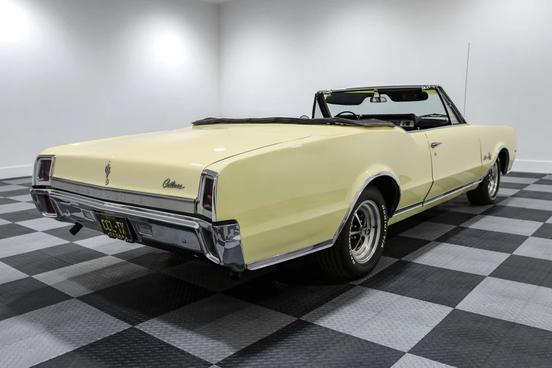 1967 Oldsmobile Cutlass Supreme - Image 10 of 21
