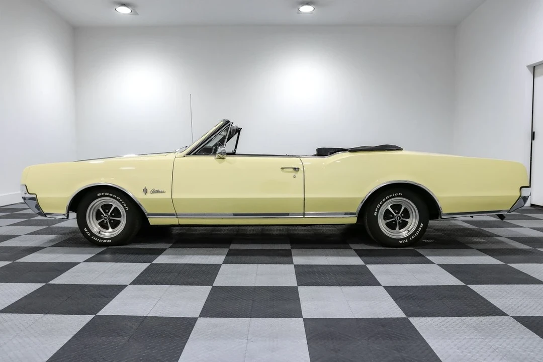 1967 Oldsmobile Cutlass Supreme - Image 6 of 21