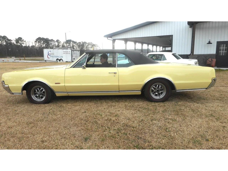 1967 Oldsmobile Cutlass Supreme - Image 4 of 26