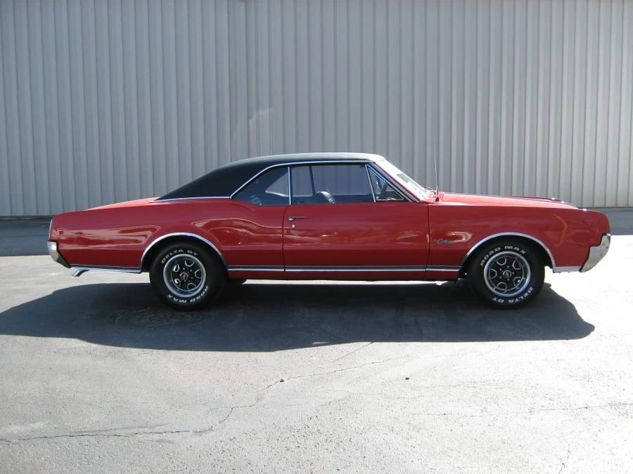 1967 Oldsmobile Cutlass Supreme - Image 2 of 8