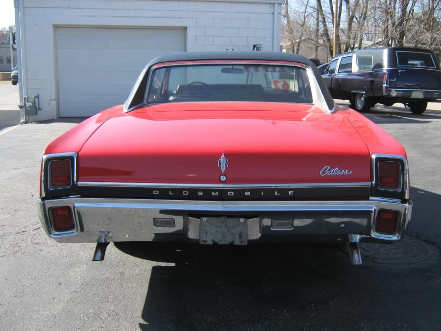 1967 Oldsmobile Cutlass Supreme - Image 7 of 8